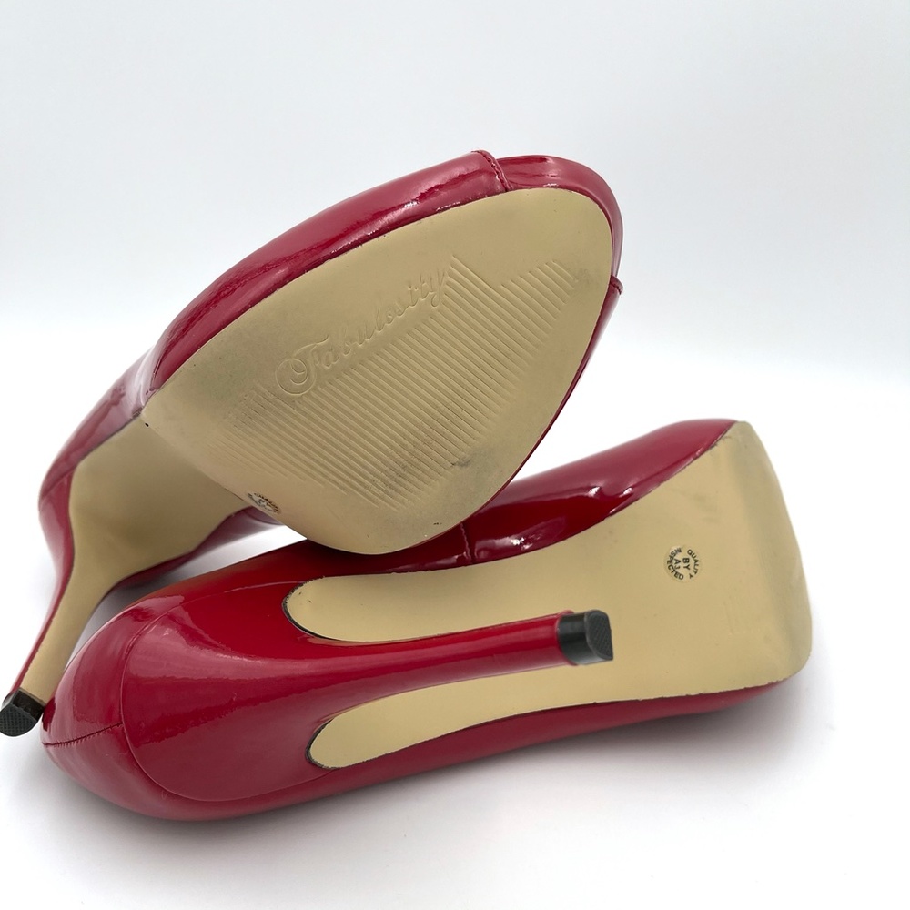 Red Stilettos - Picture 7 of 8